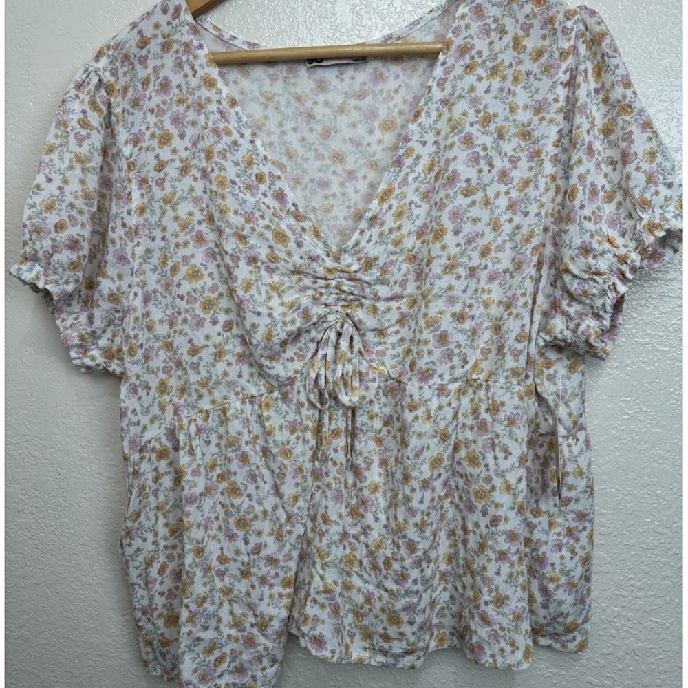 SO Cinch Front Babydoll Top Soft New With Tags Summer Flower Gathered Bust XL